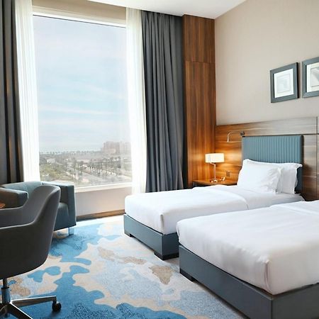 ベイ ラ サン ホテル&マリーナ King Abdullah Economic City エクステリア 写真 A room at the hotel