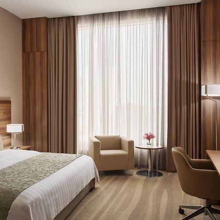 ベイ ラ サン ホテル&マリーナ King Abdullah Economic City エクステリア 写真 A room at the hotel