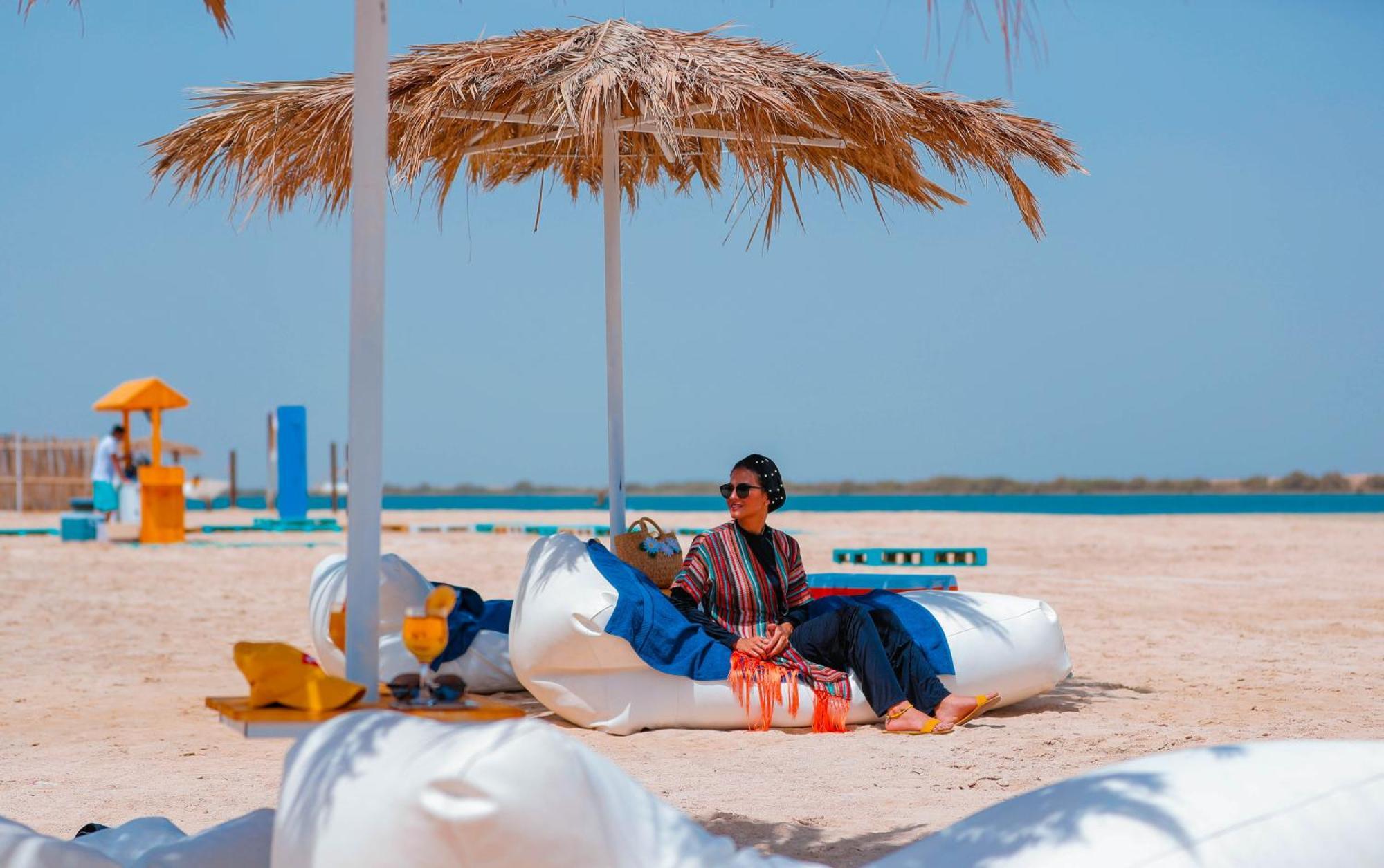 ベイ ラ サン ホテル&マリーナ King Abdullah Economic City エクステリア 写真 A beach in Al Khor
