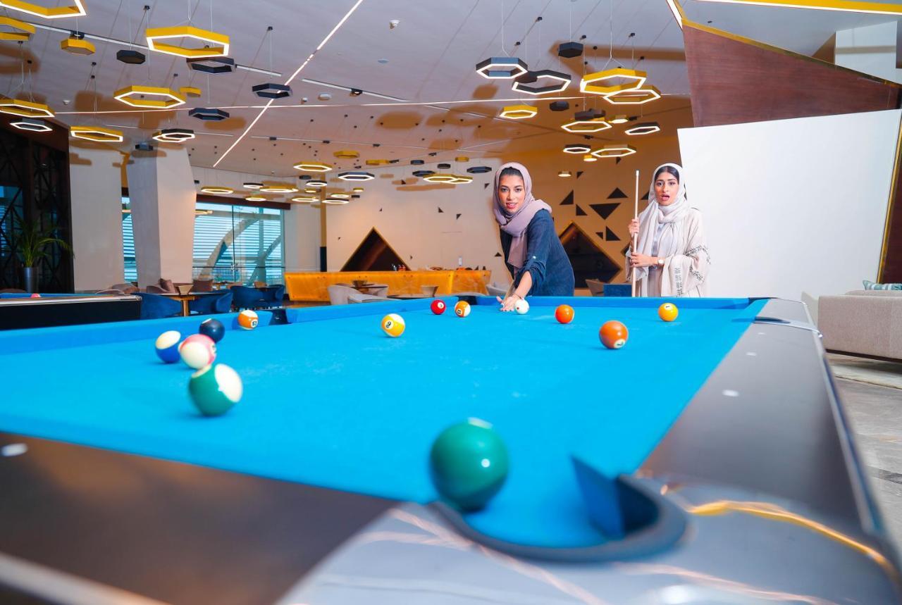 ベイ ラ サン ホテル&マリーナ King Abdullah Economic City エクステリア 写真 The pool table at the lounge