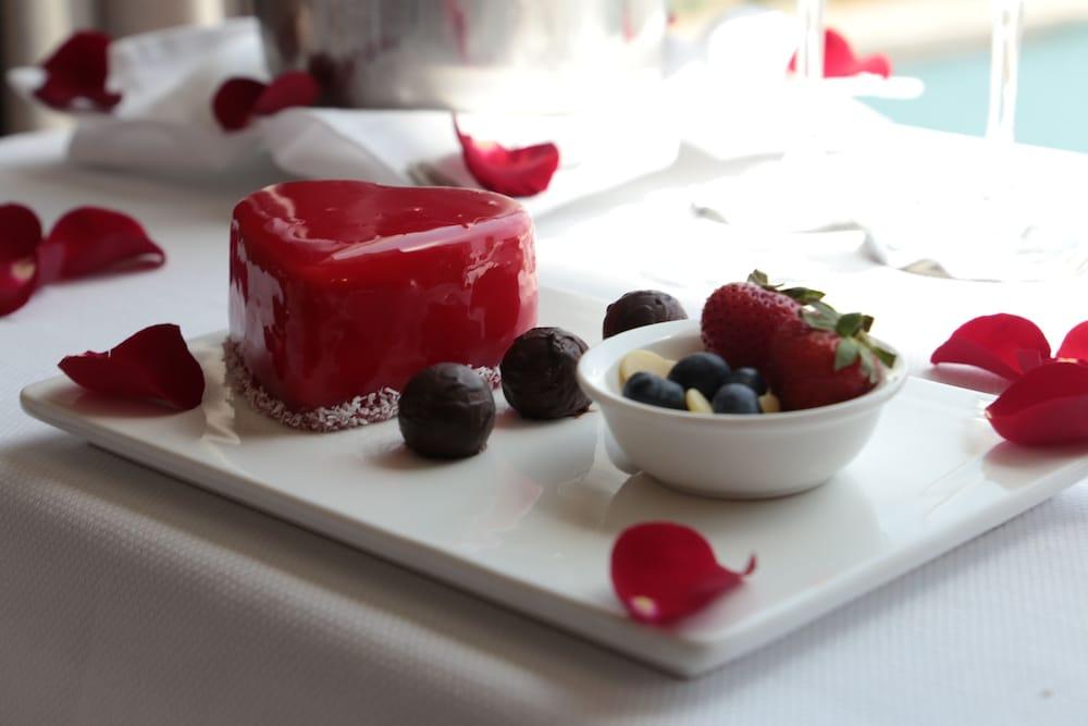 ベイ ラ サン ホテル&マリーナ King Abdullah Economic City エクステリア 写真 A dessert