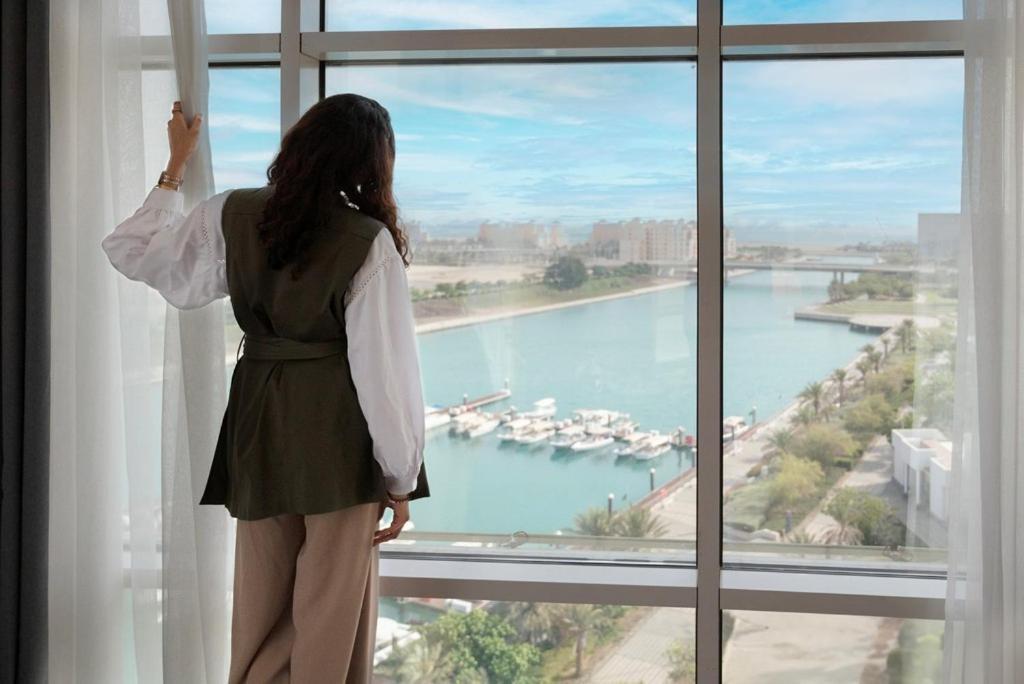 ベイ ラ サン ホテル&マリーナ King Abdullah Economic City エクステリア 写真 View of the Marina from a suite