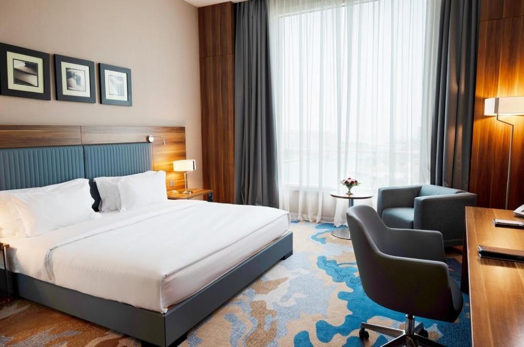 ベイ ラ サン ホテル&マリーナ King Abdullah Economic City エクステリア 写真 A room at the hotel