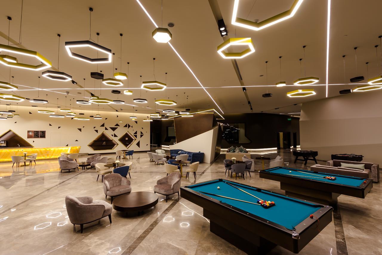 ベイ ラ サン ホテル&マリーナ King Abdullah Economic City エクステリア 写真 The lounge at the airport